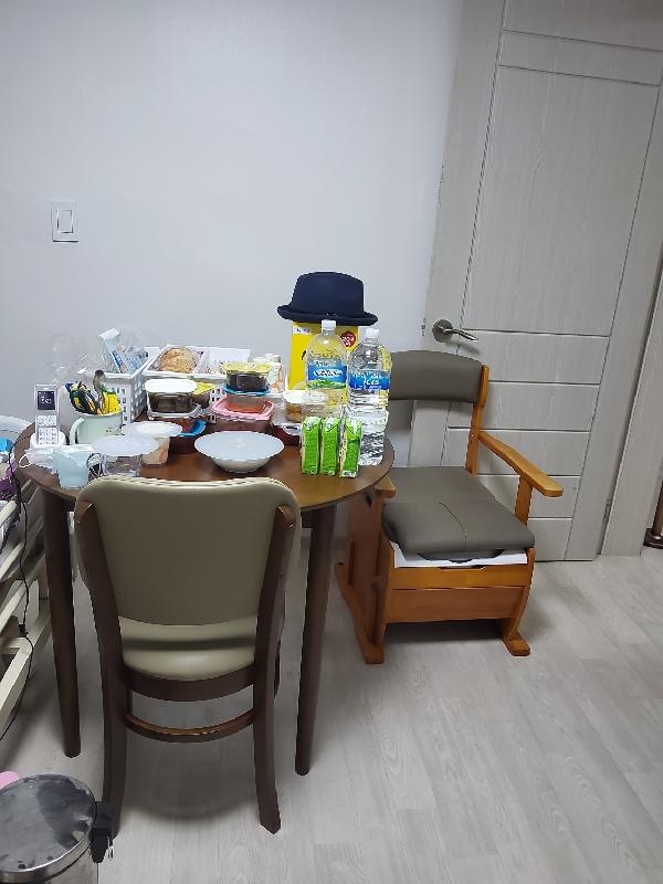 식탁, 의자사진.jpg